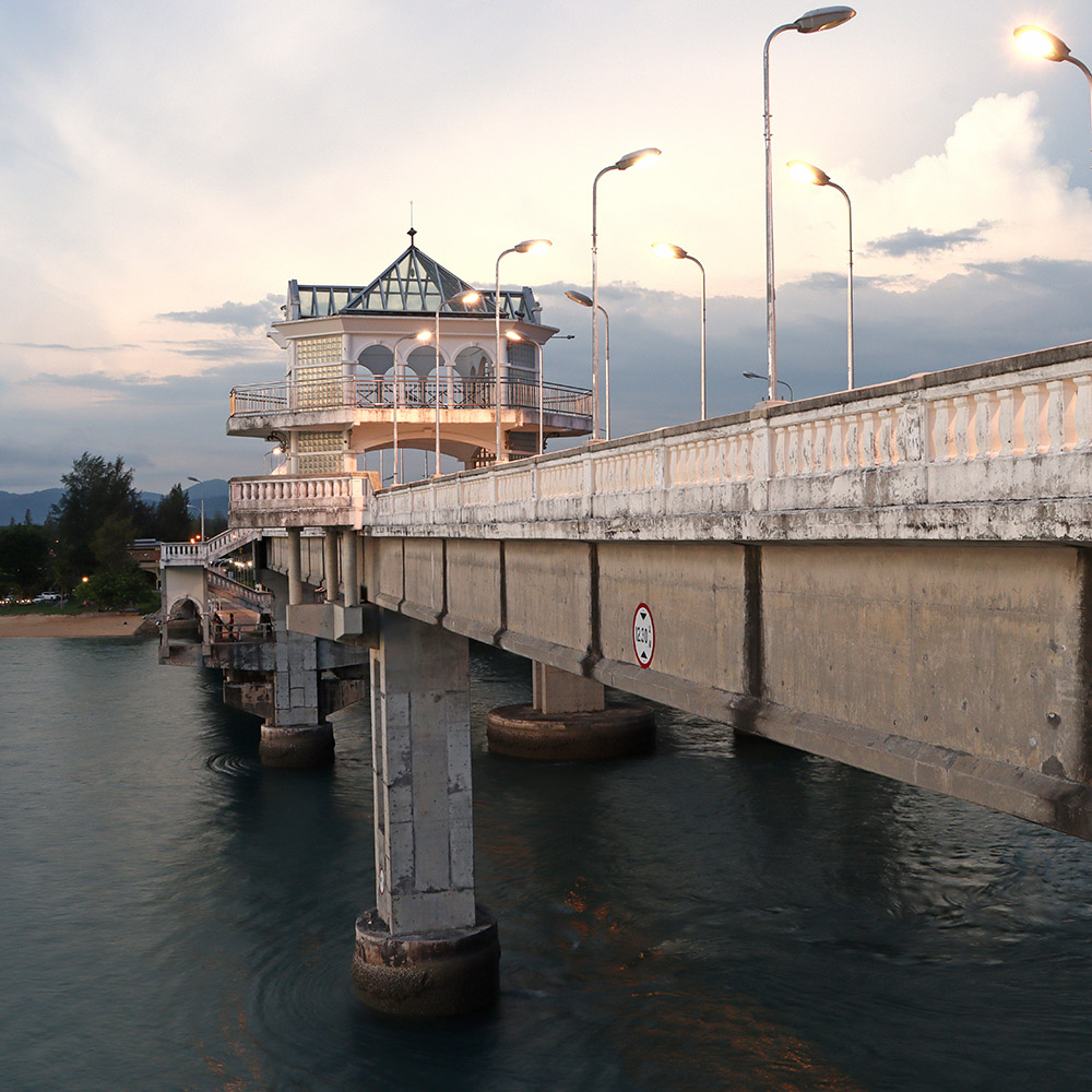 สะพานสารสิน