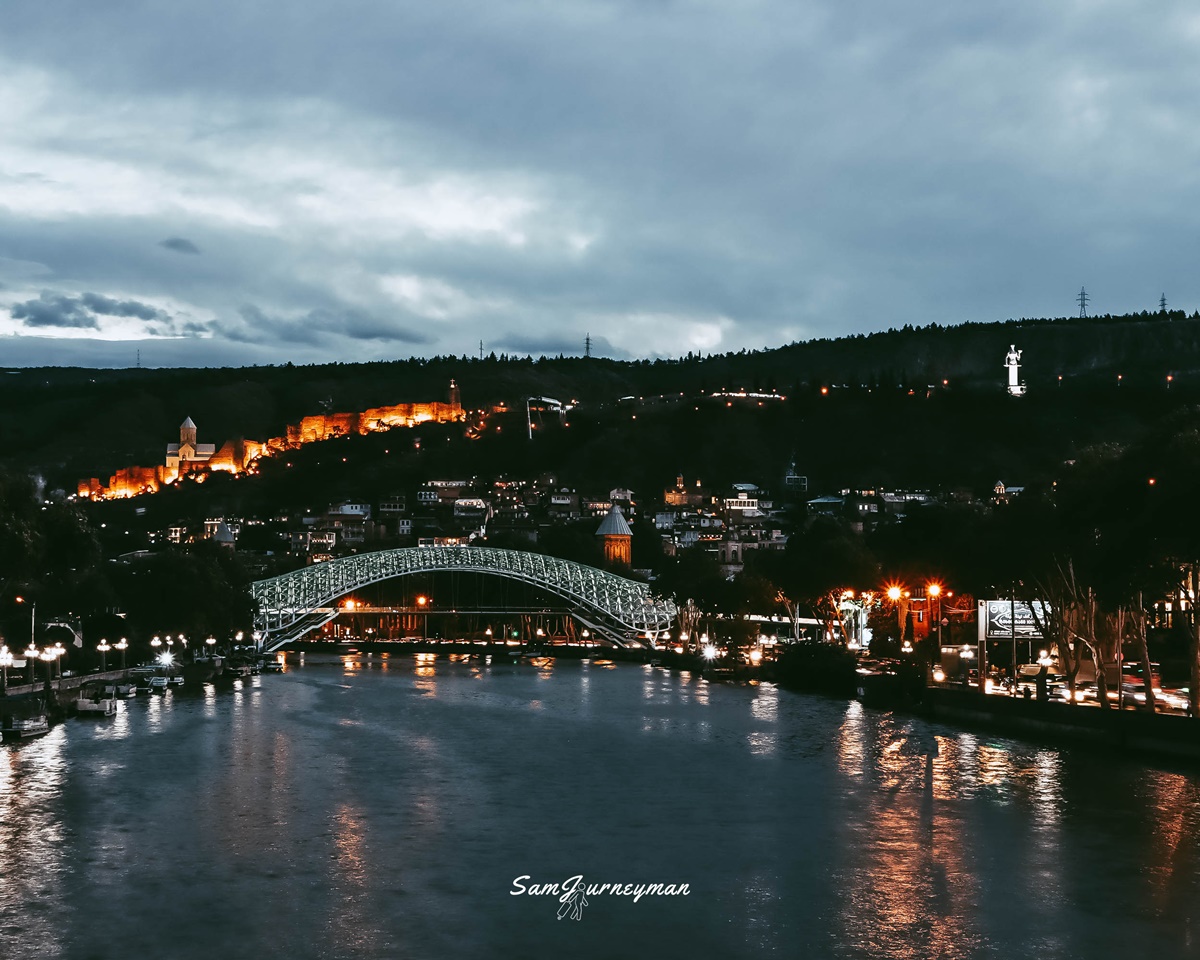 Nikoloz Baratashvili Bridge